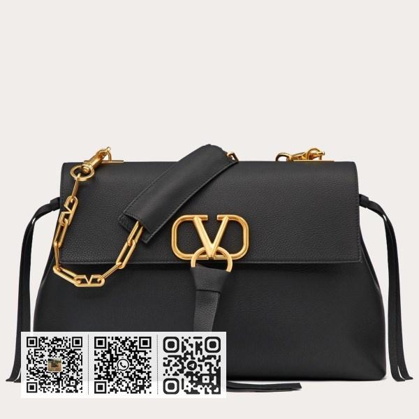 Valentino 中型黑色粒面小牛皮 VRing 链条包