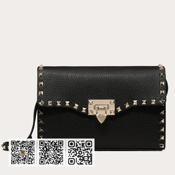 Valentino Rockstud 小号黑色粒面皮革斜背包