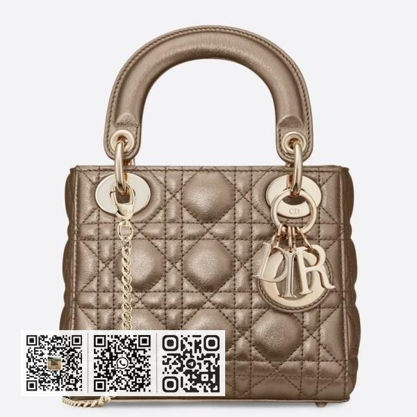 Dior 迷你 Lady Dior 金金属小牛皮包