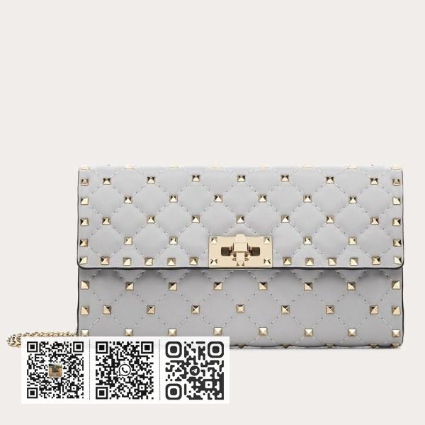Valentino Rockstud Spike 淡灰色小羊皮链手拿包