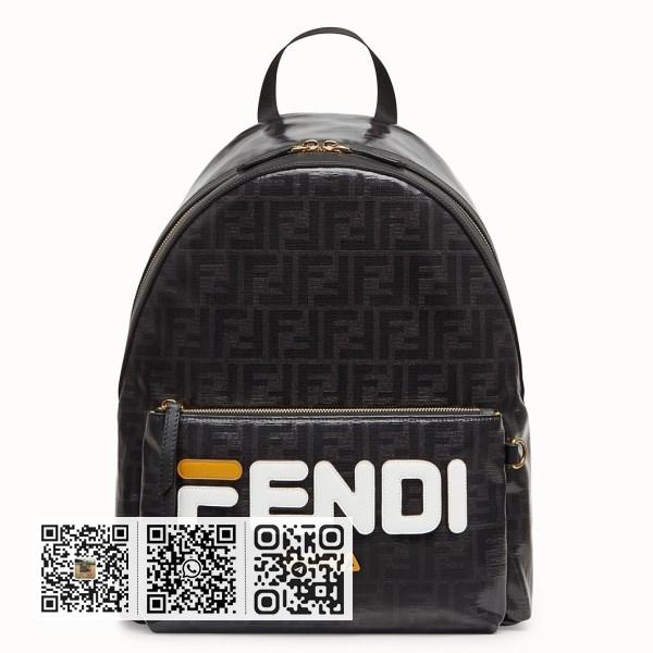 Fendi 黑色釉面织物大号背包