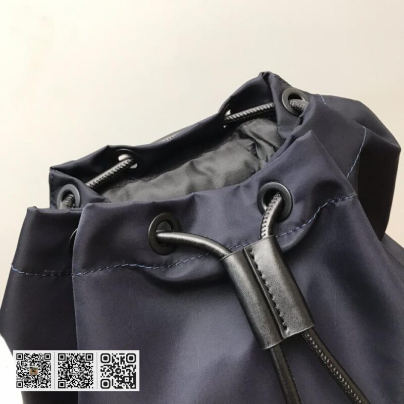 Burberry顶级原单 大号「The Rucksack 军旅背包」 - Image 8