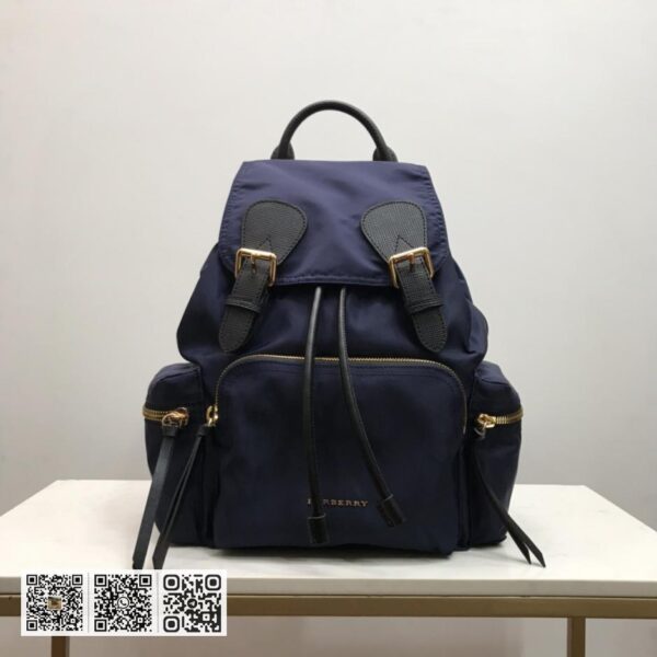 Burberry顶级原单 「The Rucksack 军旅背包」
