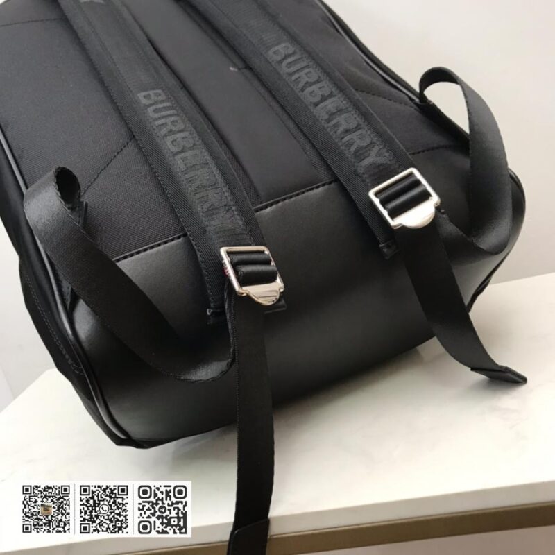 Burberry顶级原单 尼龙双肩包 - Image 6