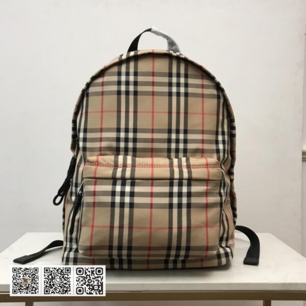 Burberry顶级原单 尼龙双肩包