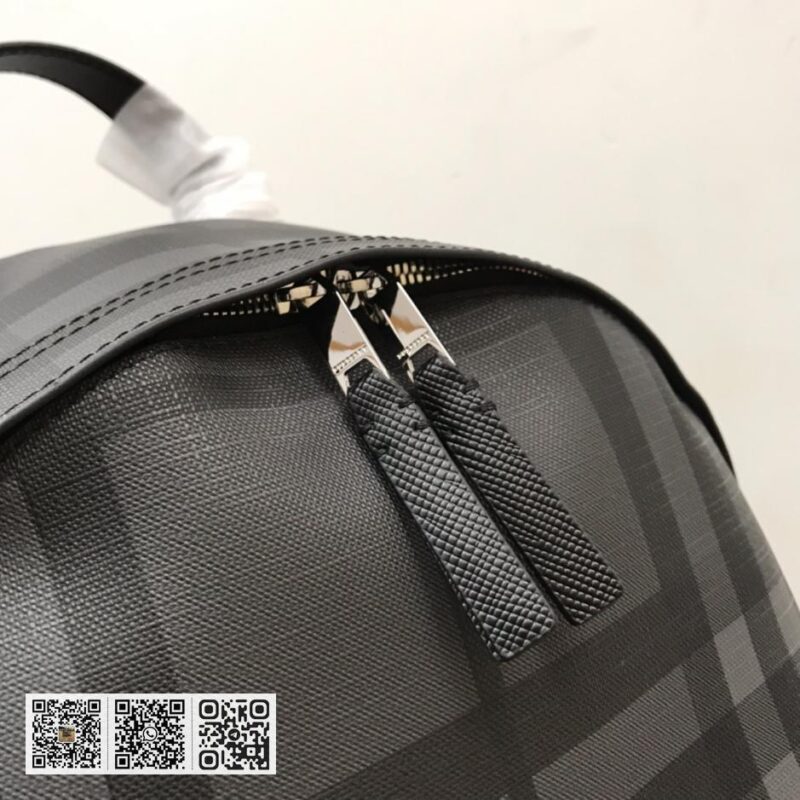 Burberry顶级原单 London 格纹双肩包 - Image 3