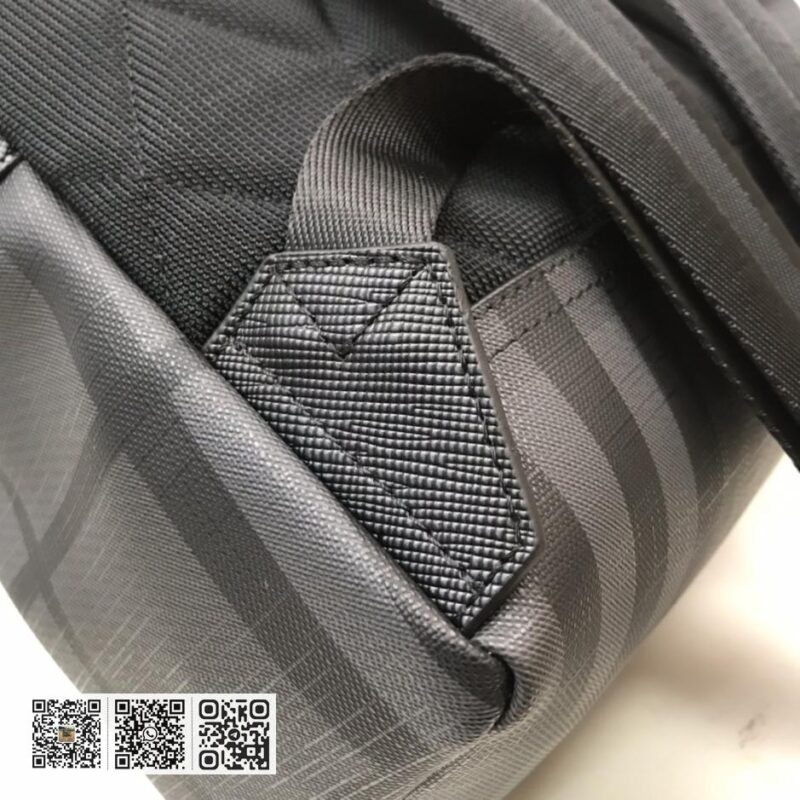 Burberry顶级原单 London 格纹双肩包 - Image 6