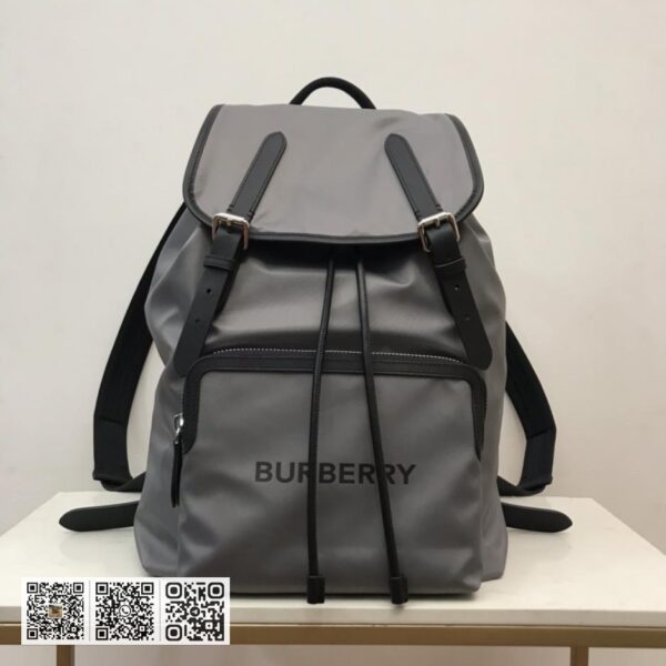 Burberry顶级原单 尼龙双肩包