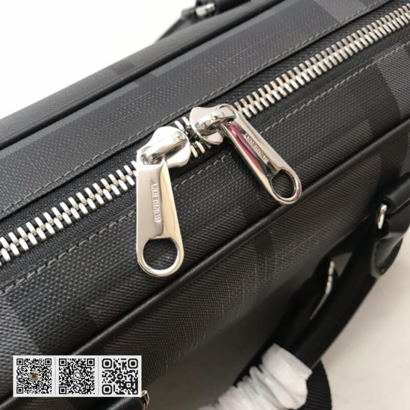 Burberry顶级原单 London格纹公文包 - Image 6