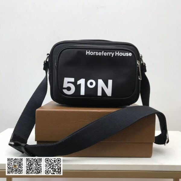 Burberry顶级原单 斜背包