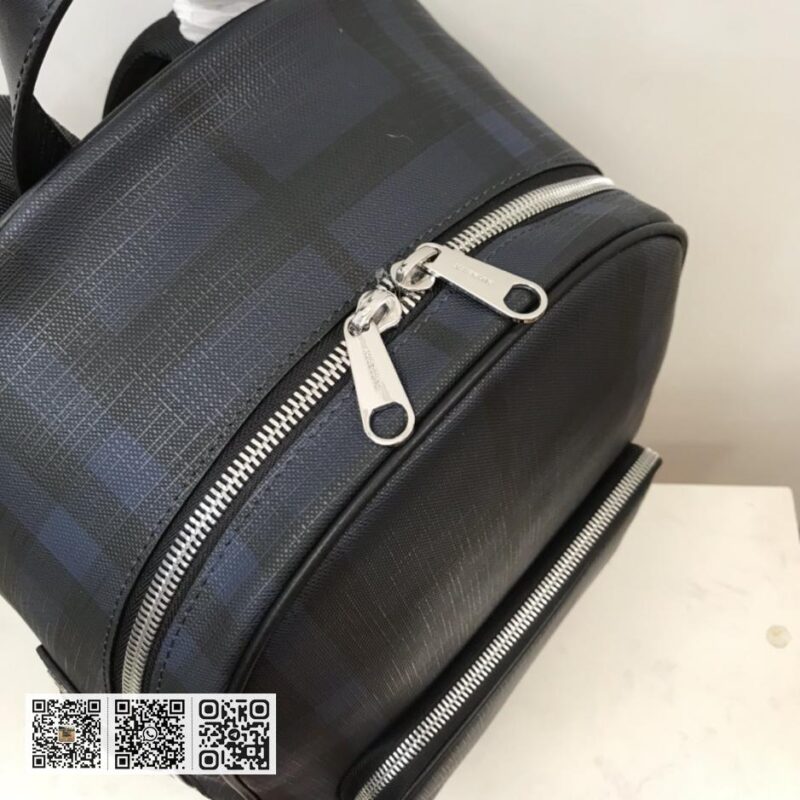 Burberry顶级原单 London 格纹拼皮革双肩包 - Image 7