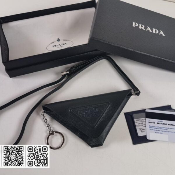 Prada（钥匙圈+零钱袋组合）