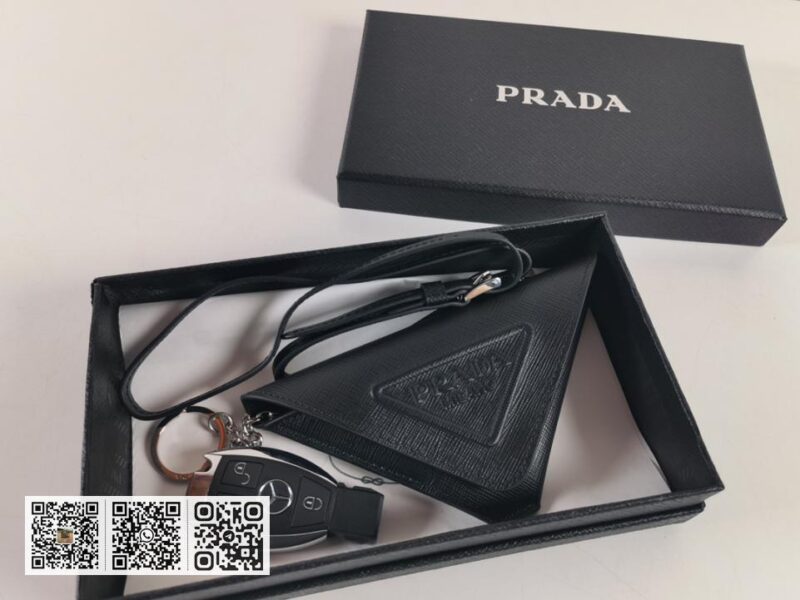 Prada（钥匙圈+零钱袋组合） - Image 9
