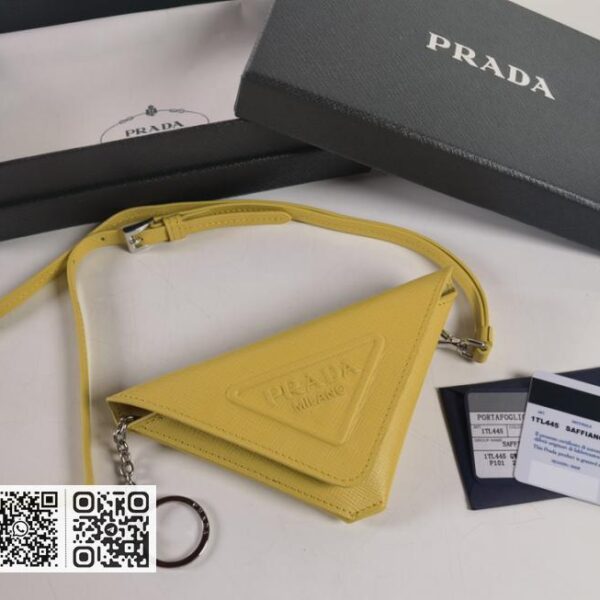 Prada（钥匙圈+零钱袋组合）