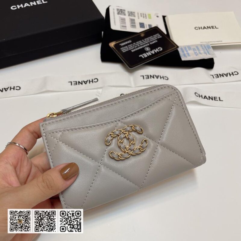 CHANEL 7字拉卡包