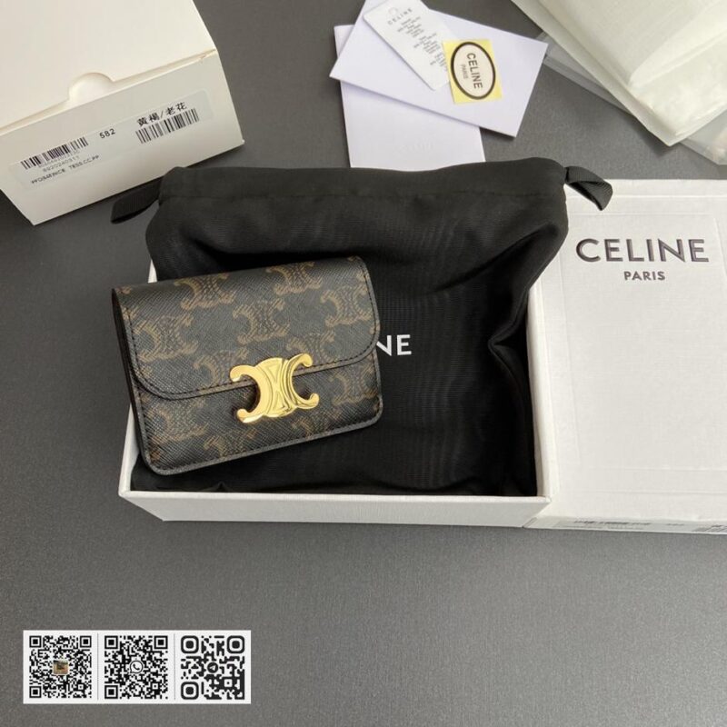 Celine TRIOMPHE翻盖卡包 - Image 9