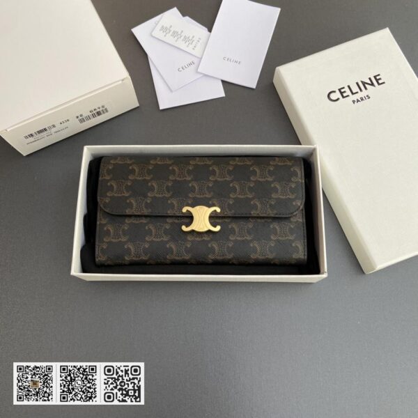 Celine TRIOMPHE标志性钱包