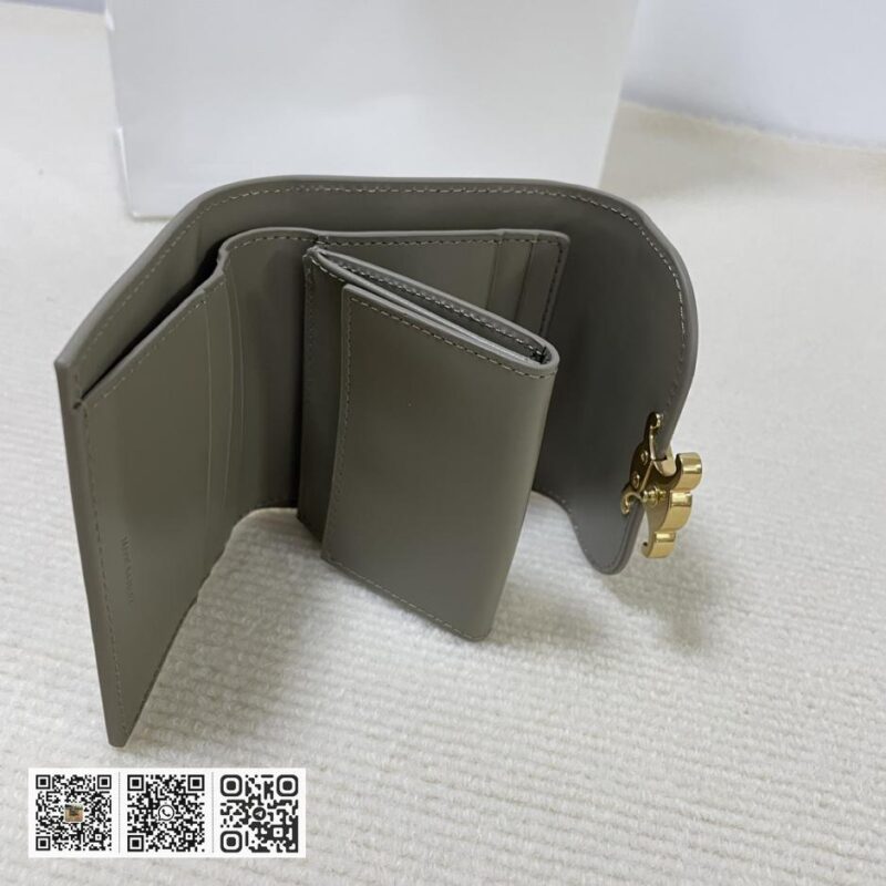 Celine 小号羊皮革翻盖皮夹 - Image 4