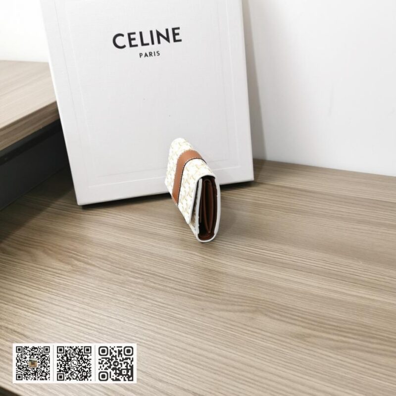 Celine 小号羊皮革三折皮夹 - Image 3