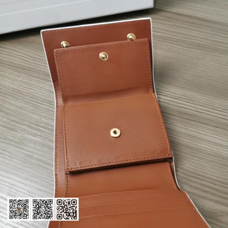 Celine 小号羊皮革三折皮夹 - Image 7