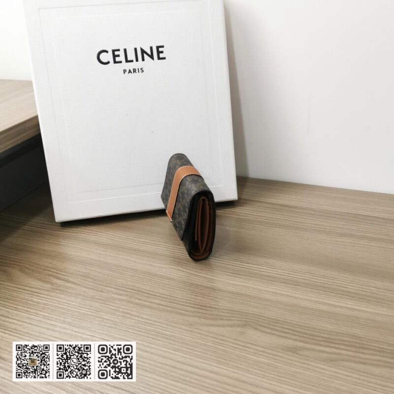 Celine 小号羊皮革三折皮夹 - Image 3