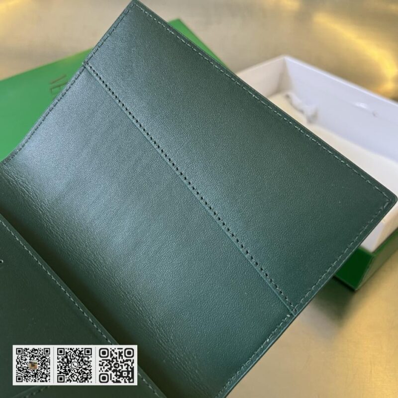 顶级版BV cassette护照夹 - Image 7