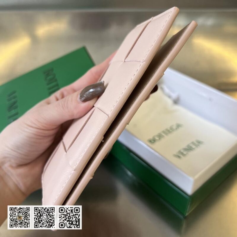 顶级版BV cassette护照夹 - Image 2