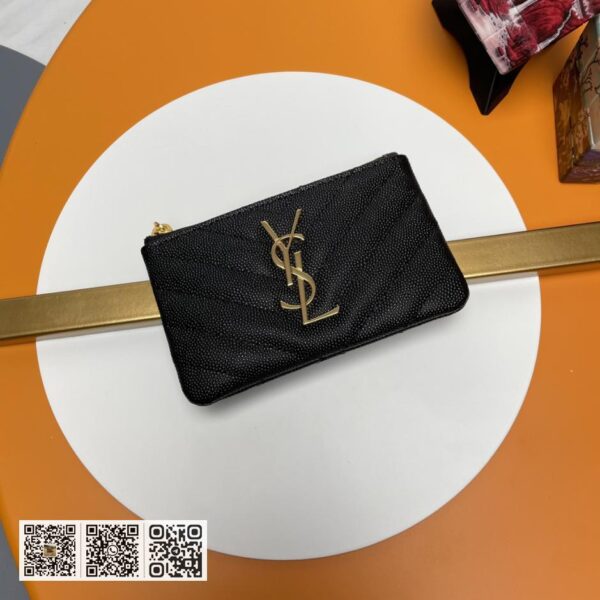 YSL 系列首款钥匙包