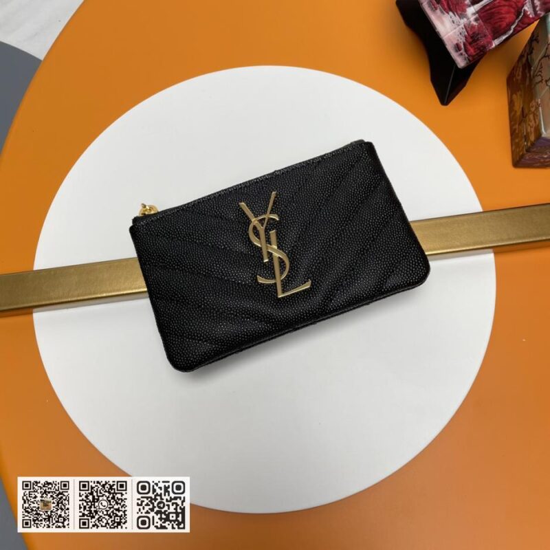 YSL 系列首款钥匙包