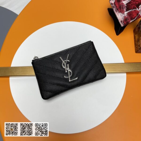 YSL 系列首款钥匙包