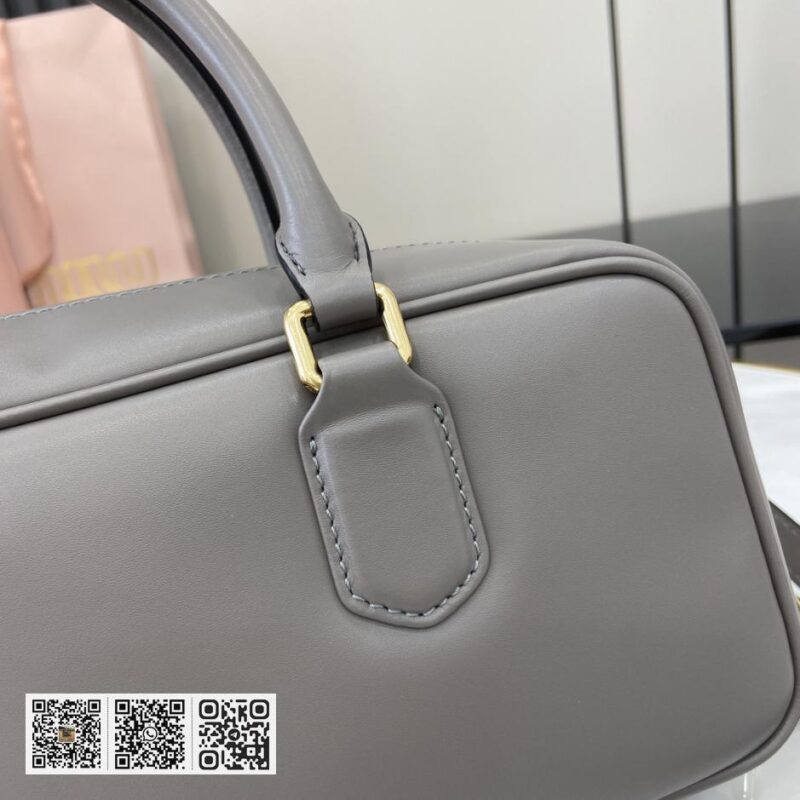 《配全套原厂专柜包装》MIU MIU Arcadie 牛皮革中号(27cm)保龄球手提包斜背包 - Image 5