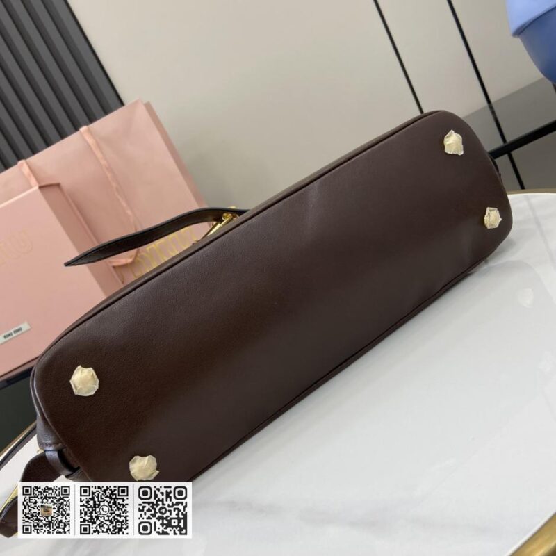 《配全套原厂专柜包装》Miu Miu Aventure Nappa 皮革手提包 - Image 4