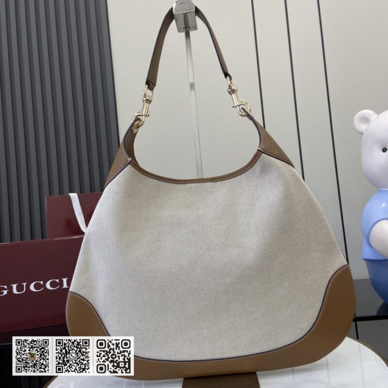 《配全套原厂绿色礼品袋》Gucci Body双锁扣中型单背包