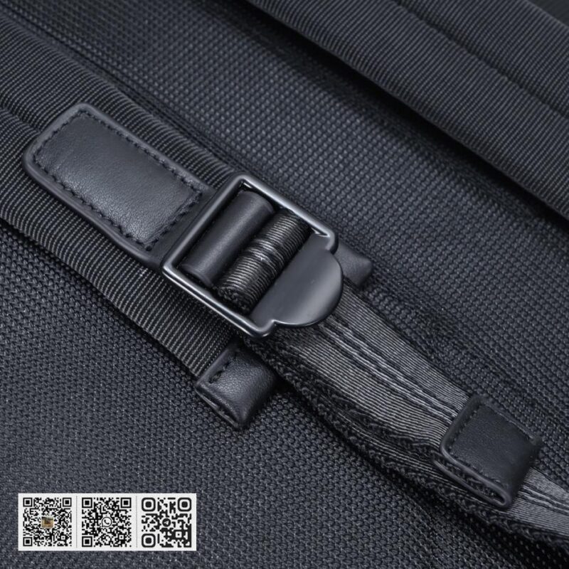 Burberry专柜最新双肩背包 - Image 6