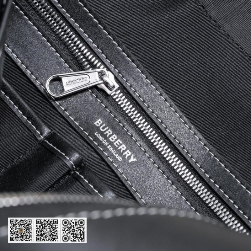 Burberry专柜最新棕格公文包 - Image 8
