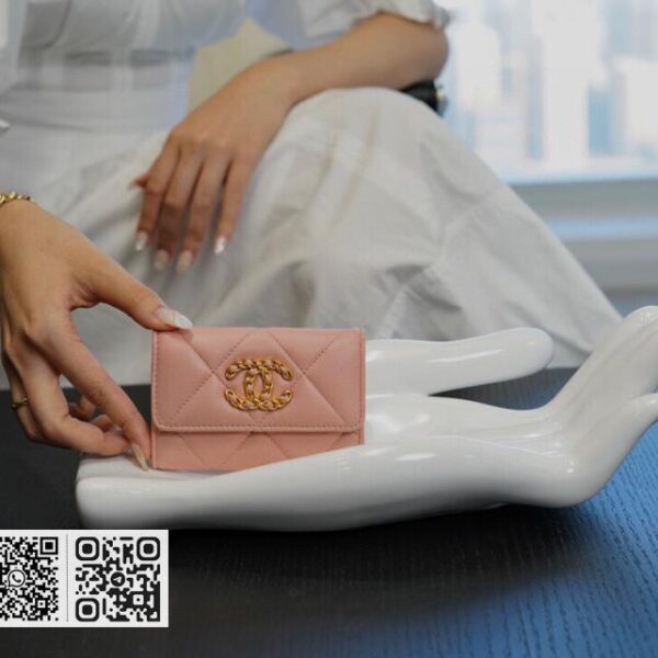 正品皮 Chanel 19卡包