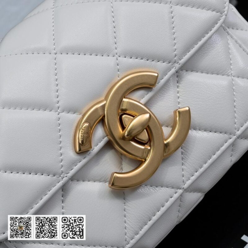 CHANE 双Clogo迷你口盖包 - Image 4