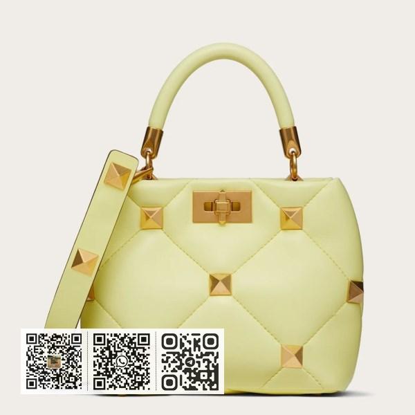 Valentino 小号罗马铆钉顶部把手黄色纳帕皮包