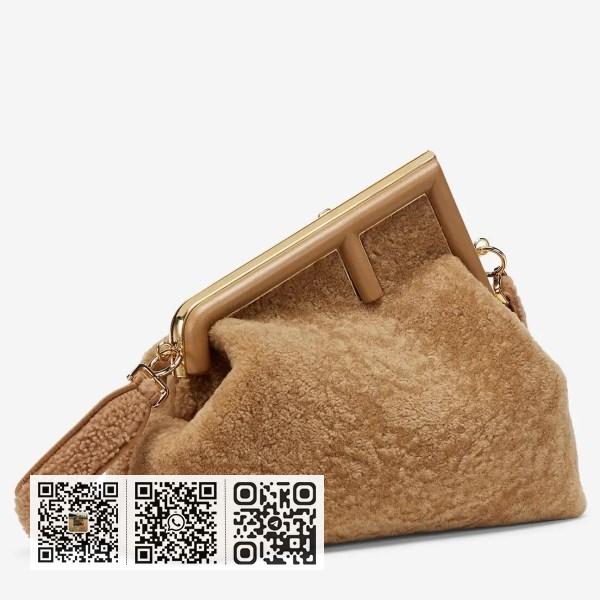 Fendi 中 First 棕色羊毛羊皮包