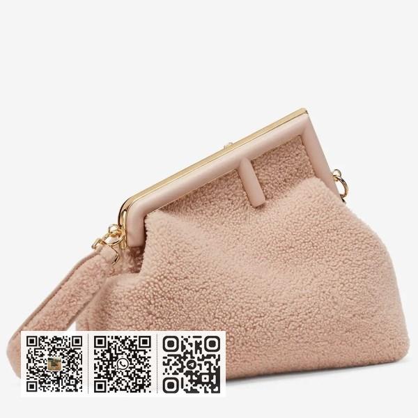 Fendi 中 First 粉红羊毛羊皮包