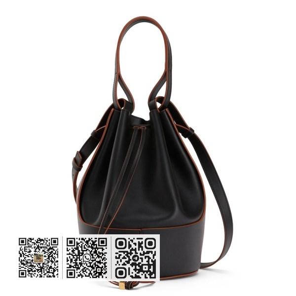 Loewe 中号黑小牛皮气球水桶包