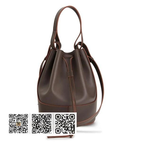 Loewe 中型灰褐色小牛皮气球水桶包