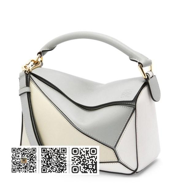 Loewe Puzzle 小号灰色/奶油色/白色小牛皮手袋