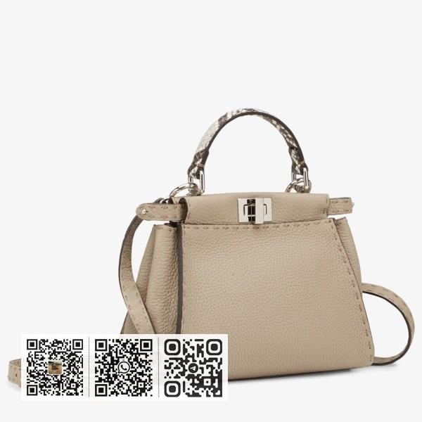 Fendi Peekaboo 迷你 Selleria 灰色蟒蛇皮手柄包