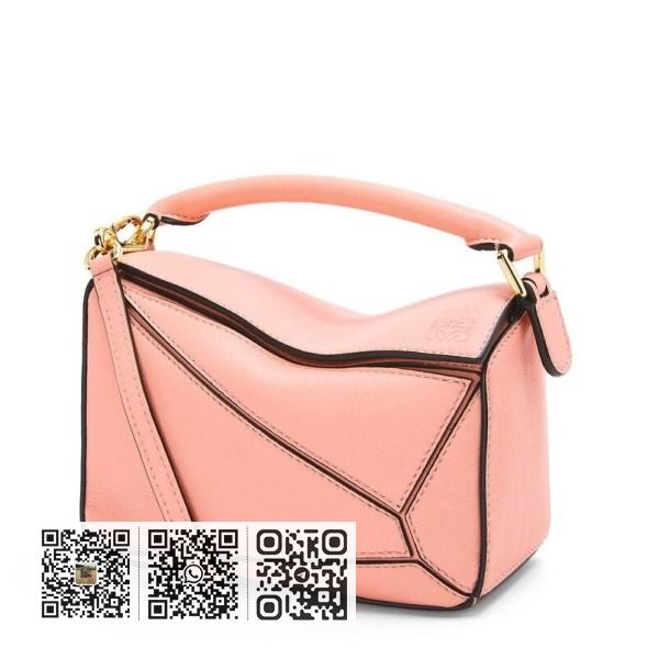 Loewe Puzzle 迷你 Blossom 小牛皮包