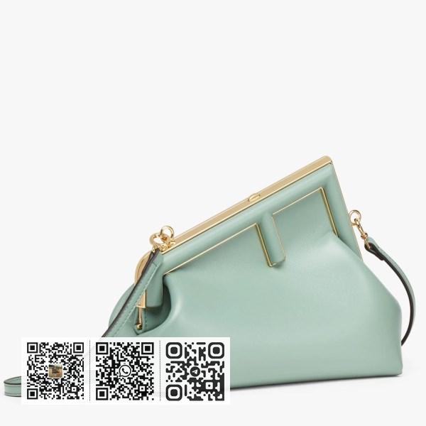 Fendi 首款薄荷绿纳帕皮小包