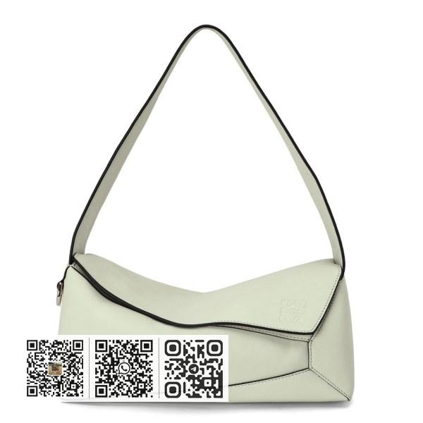 Loewe Puzzle Hobo 浅青瓷纳帕小牛皮包