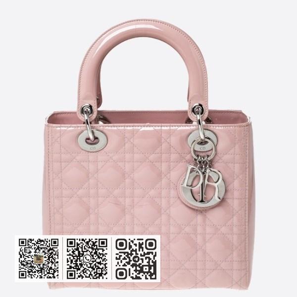 Dior 中 Lady Dior 粉红色漆皮包
