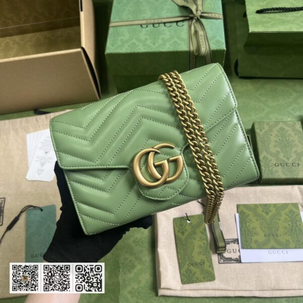 GG Marmont系列绗缝迷你手袋