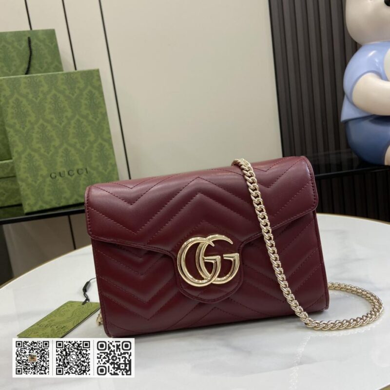 GG Marmont系列绗缝迷你手袋